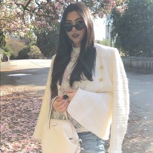 Meet your Posher, Laura